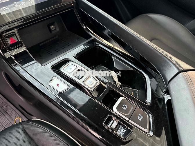 Hyundai Custin 2023 2.0 Cao cấp 67000 km một chủ