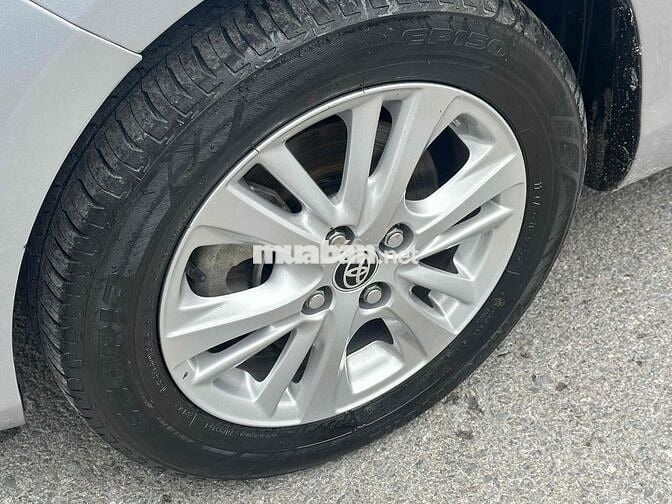 Bán Vios E số sàn 2021