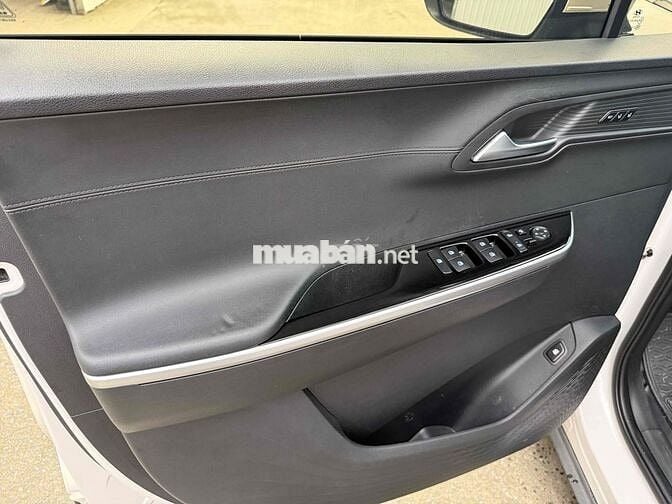 Hyundai Custin 2023 2.0 Cao cấp 67000 km một chủ