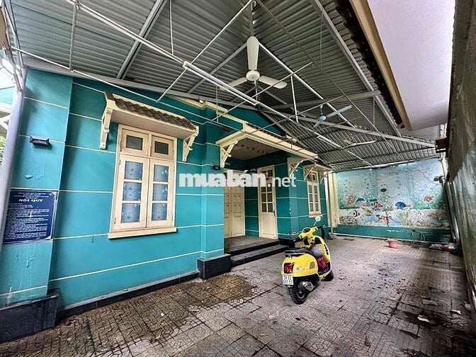 cho thuê biệt thự sân vườn 40/ Nguyễn Văn Đậu, phường 5, quận Phú Nhuậ