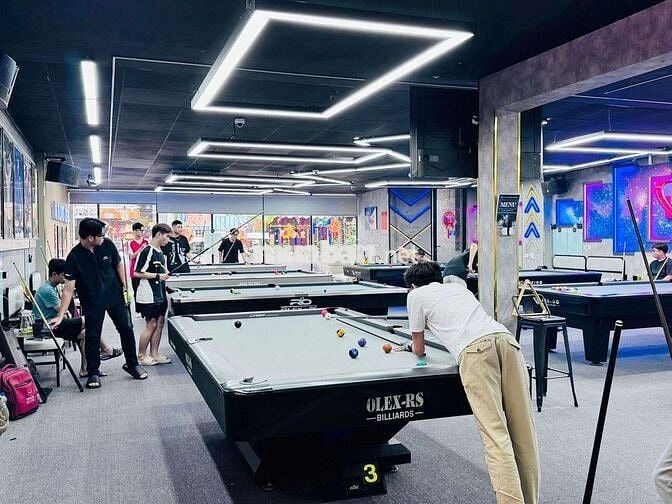 Mặt bằng kinh doanh mặt tiền Q10 10x30m giá 75 triệu/tháng