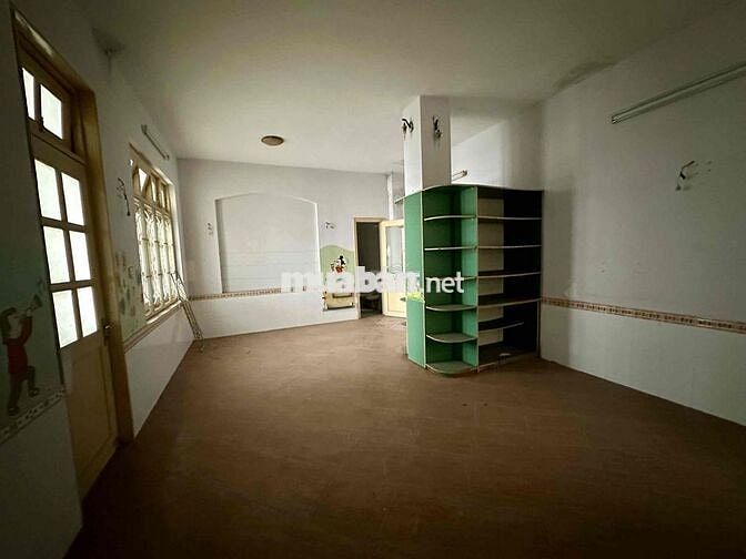 cho thuê biệt thự sân vườn 40/ Nguyễn Văn Đậu, phường 5, quận Phú Nhuậ