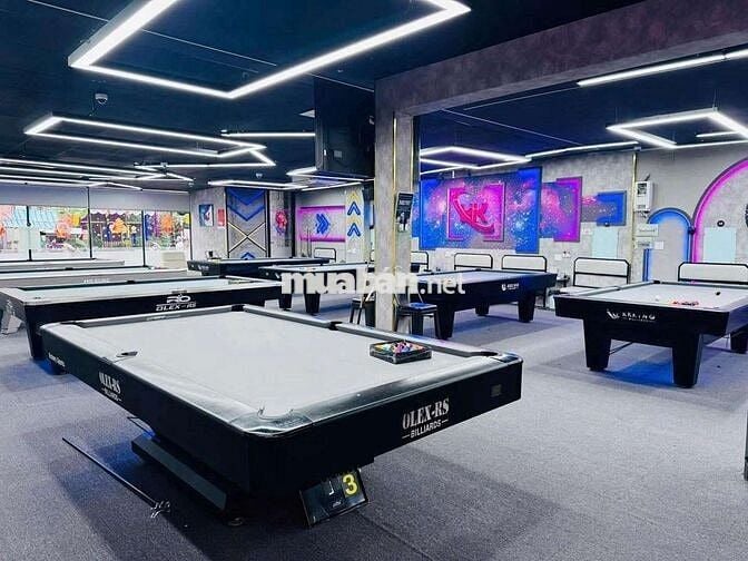 Mặt bằng kinh doanh mặt tiền Q10 10x30m giá 75 triệu/tháng