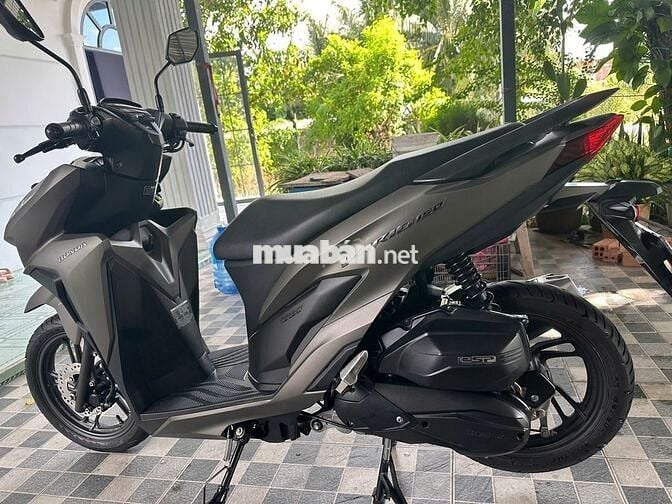 Xe máy Honda Vario 150cc màu Nâu-đen
