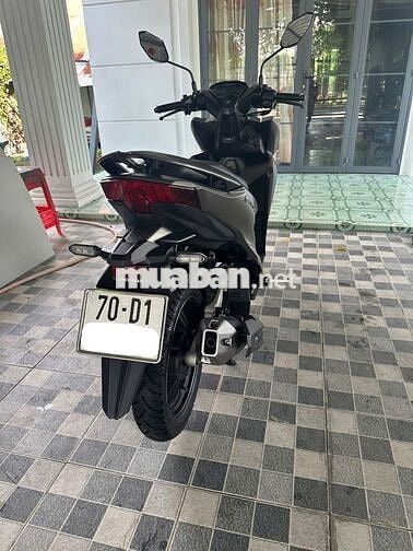 Xe máy Honda Vario 150cc màu Nâu-đen