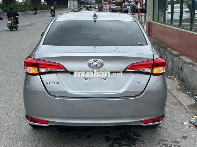 Bán Vios E số sàn 2021
