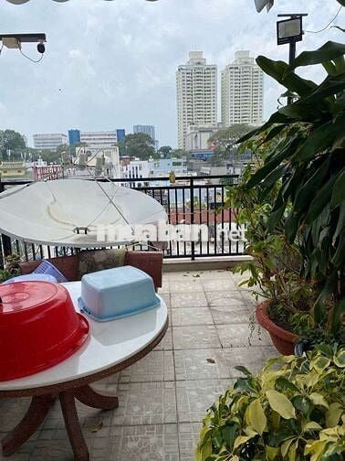 Bán nhà 6 lầu Mặt Tiền đường Nguyễn Trãi P11 Q5