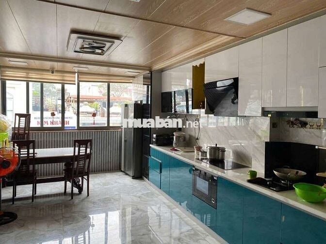 Bán nhà 6 lầu Mặt Tiền đường Nguyễn Trãi P11 Q5