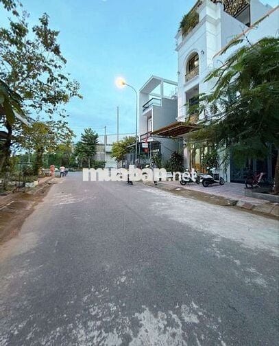 NHÀ TRỆT LẦU XÂY MỚI - KDC PHÚ AN