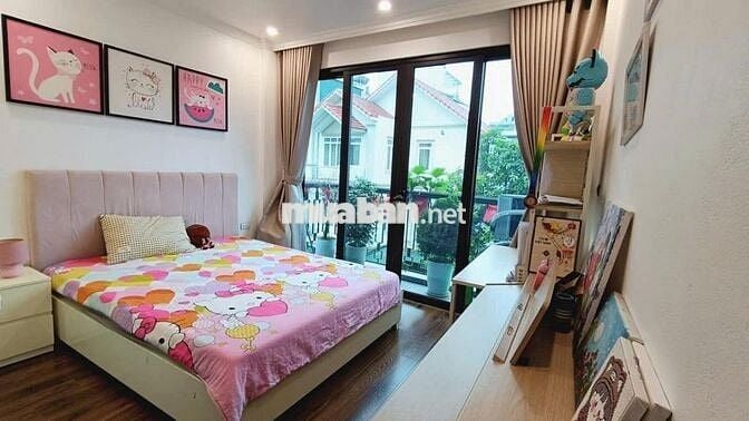 40 m 4 tầng mt 3m6 Hoa lâm , ngõ to như phố