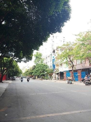 CẦN BÁN Nhà đường Thanh Loan F5Q8 đt: 4m x 20m, 2 lầu, 1st