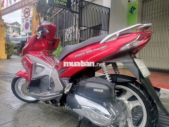 Xe máy Honda Air Blade đỏ 2017 đã dùng