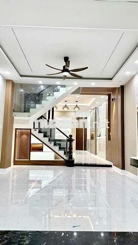 110M -6,5 tỷ -phan văn Hớn - chợ đại hải -2 Lầu - HXT