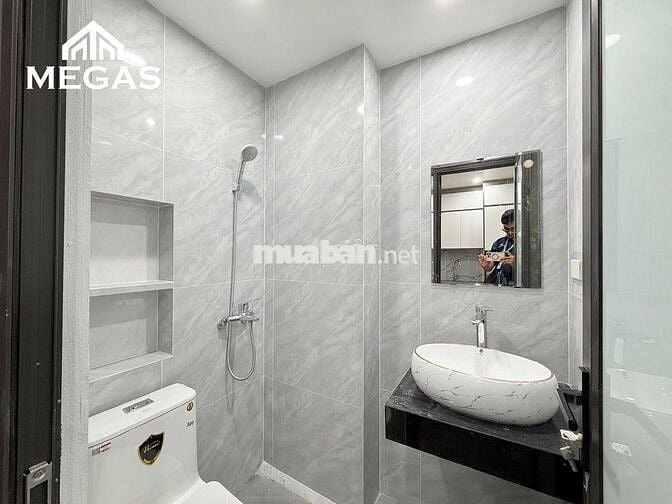 CHO THUÊ CĂN HỘ STU 45M2 CỬA SỔ SIÊU THOÁNG NGAY HỒ TÂY -HV HÀNH CHÍNH