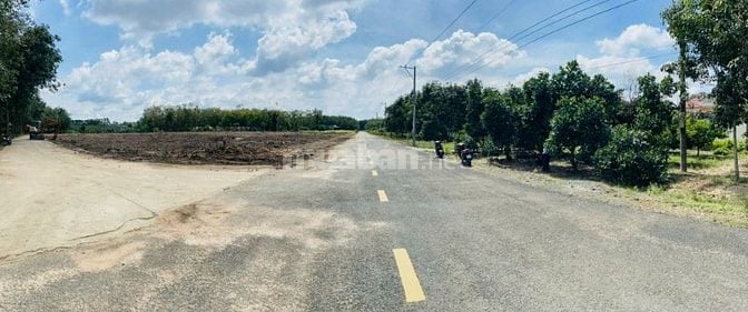 Bán Lô Góc 2 Mặt Tiền đường huyện DH519, diện tích 504m2 thổ cư