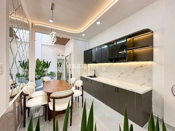 Bán nhà, đường Hai Bà Trưng, phường Đakao, Q1, 48m2,đang có hợp đồng 