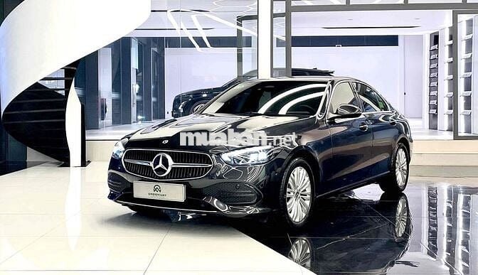 Mercedes C200 AVG 2022 đăng ký 2024