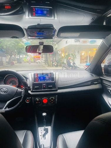 Chính chủ cần bán Toyota Yaris 2014 màu đỏ