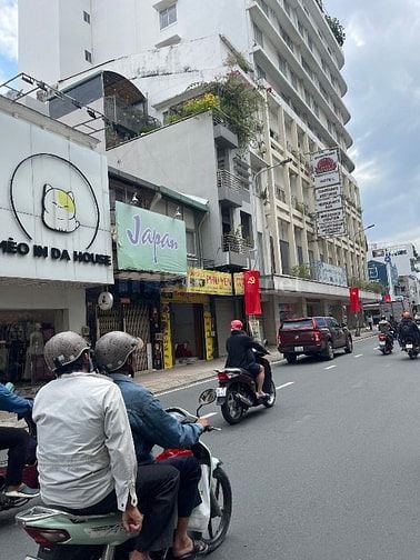 Chính chủ BÁN NHÀ MẶT TIỀN TRẦN HƯNG ĐẠO – QUẬN 5. Giá chỉ 220tr/m2