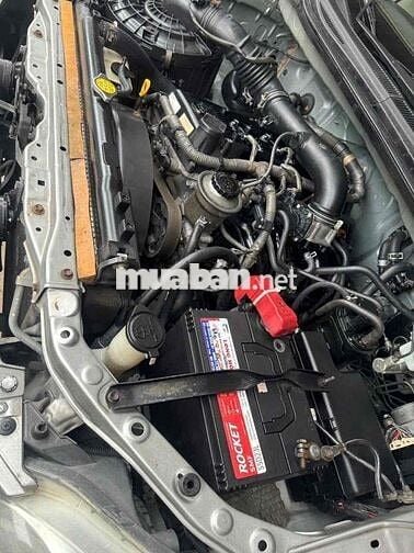 toyota innova 2015 2.0E mau bạc xe đẹp do 140000km