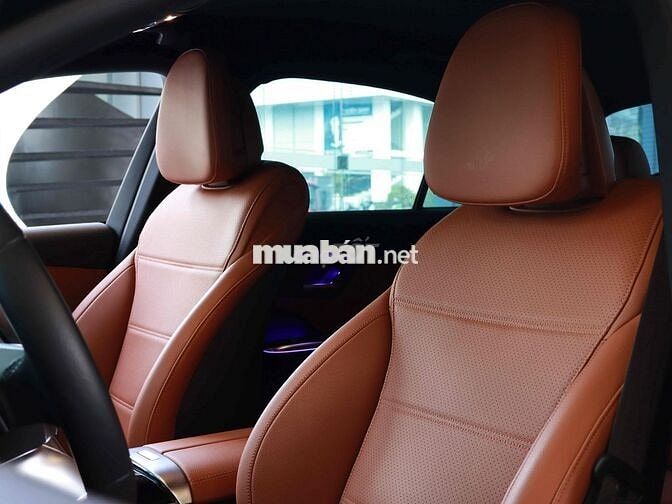 Mercedes C200 AVG 2022 đăng ký 2024