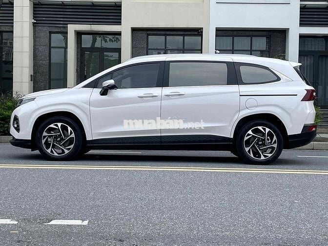 Custin 2024 bản 2.0T cao cấp