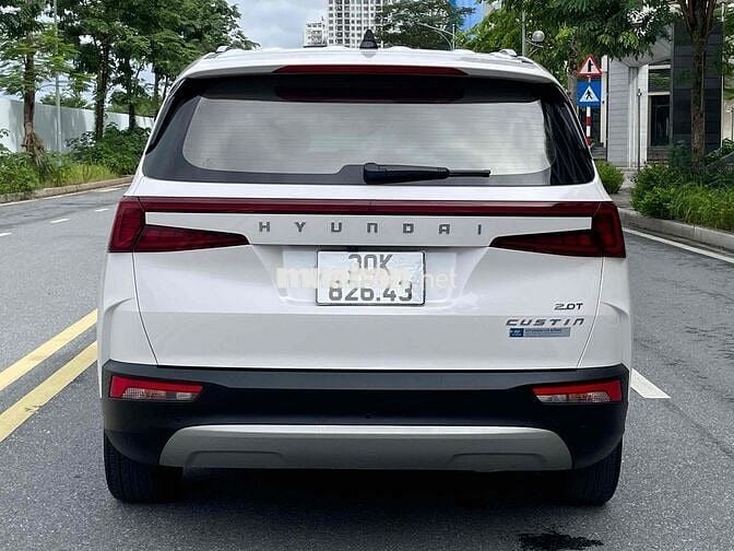 Custin 2024 bản 2.0T cao cấp