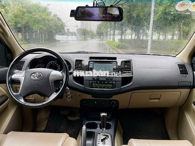 Toyota Fortuner 2014 2.7V 4x2 AT - 98000 km