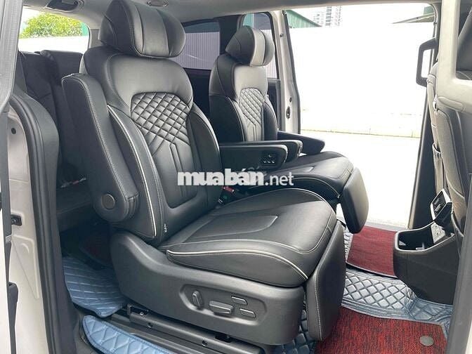 Custin 2024 bản 2.0T cao cấp