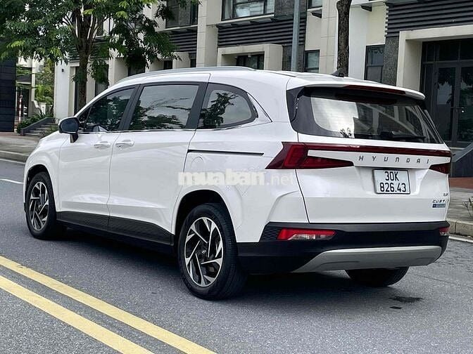 Custin 2024 bản 2.0T cao cấp