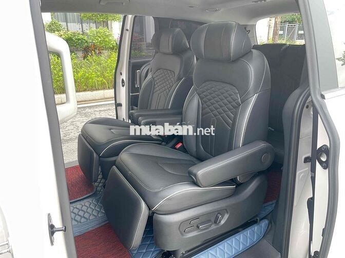 Custin 2024 bản 2.0T cao cấp