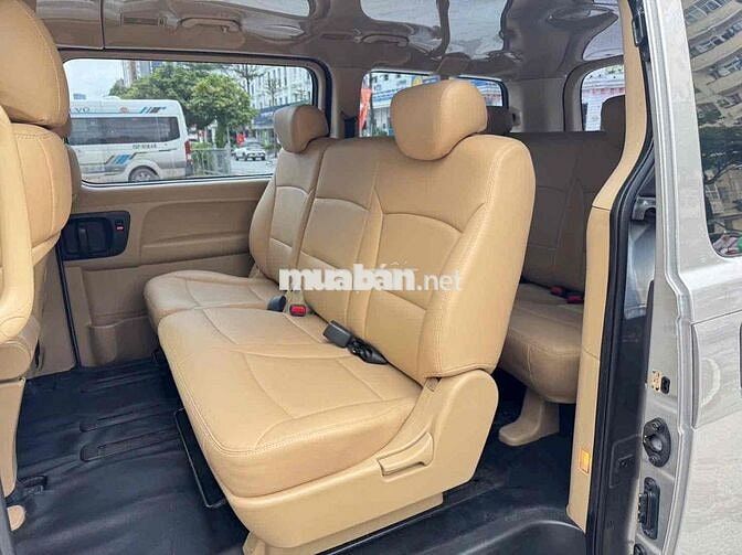 Bán xe Hyundai Grand Starex 9 chỗ số tự động 2017