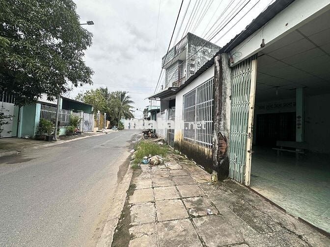 Bán nhà mặt tiền Nguyễn Trọng Thế gần ngã 3 Công An Hậu Nghĩa