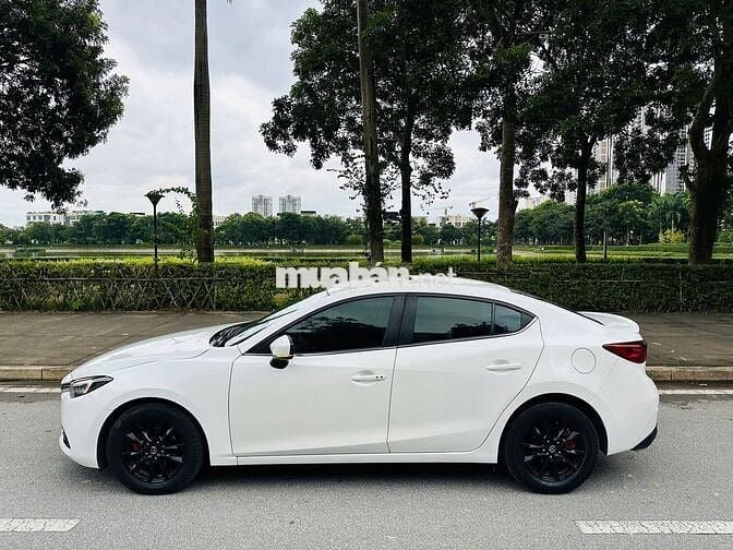Mazda 3 2019 1.5L Luxury - 72000 km