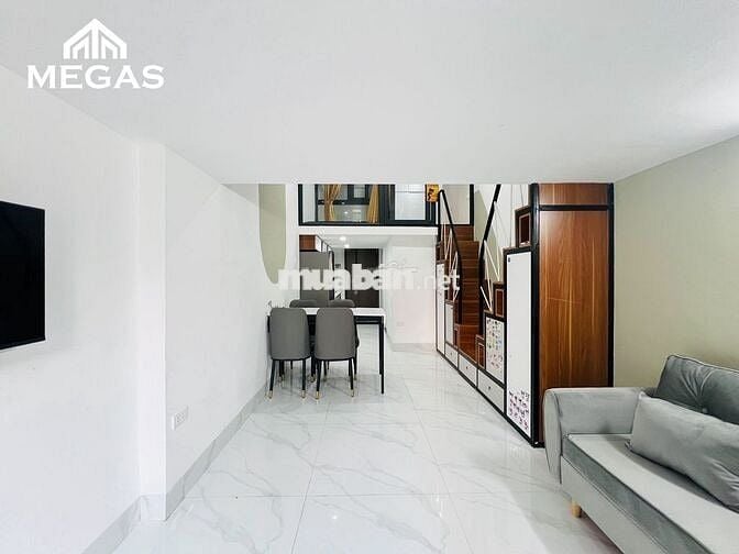 🥑🥑2 NGỦ 1 KHÁCH BAN CÔNG, Ô TÔ ĐỖ CỬA TRUNG TÂM CẦU GIẤY SIÊU MỚI