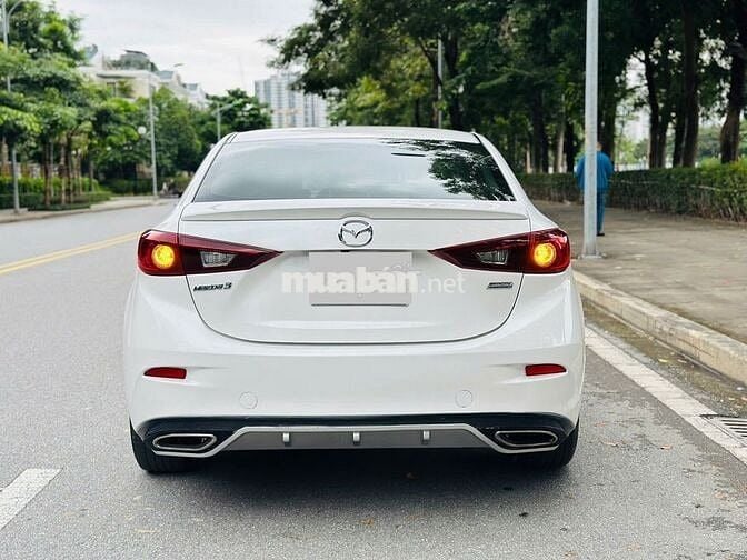Mazda 3 2019 1.5L Luxury - 72000 km
