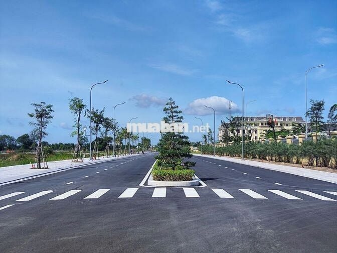 Đất nền Trung Tâm Hành Chính hiện hữu phía tây TP.HCM.