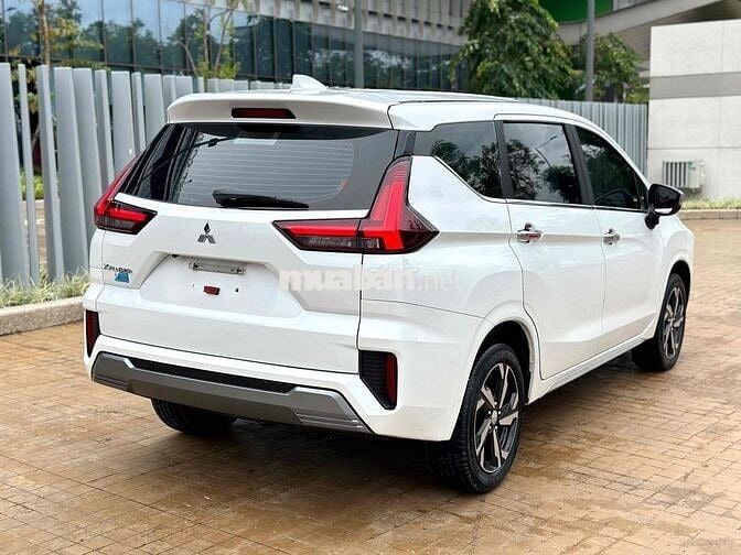 Xe 7 Chỗ Xpander 1.5 sx 2013 AT Premium