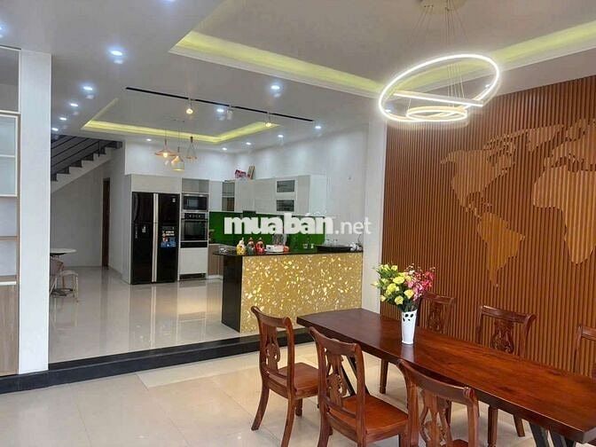 Cần bán gấp biệt thự trung tâm thành phố Quảng Ngãi