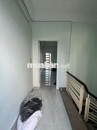 Cần bán gấp nhà P TTN Q12..DT 5 x20 .1 trệt 2 lầu 3PN 3WS hẻm xe hơi