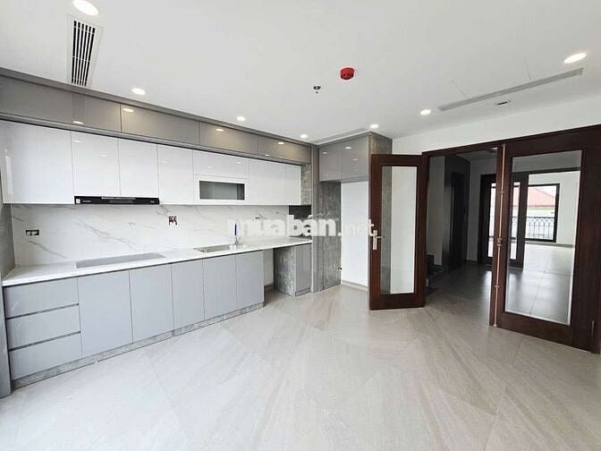 🏡☘️ Bán nhà Hoàng Quốc Việt, Cầu Giấy 7 tầng thang máy, gara ôtô, 65m