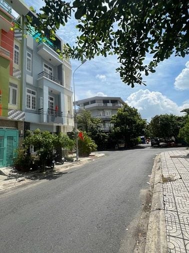 Bán nhà đường số 3 KDC Bông Sao P5Q8. 4x16m 3 lầu