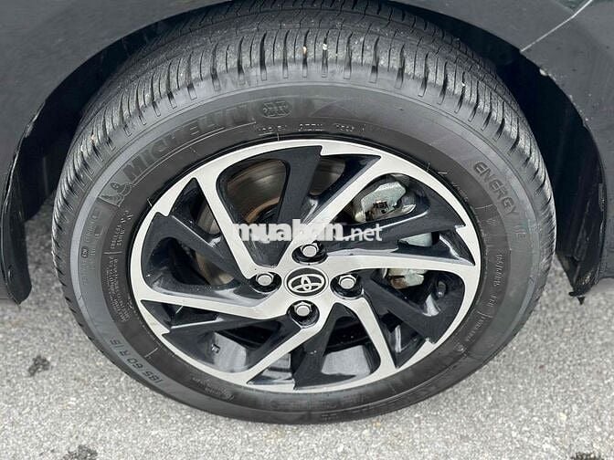 Xe Toyota Vios E 2022 MT Đen Odo 69000km