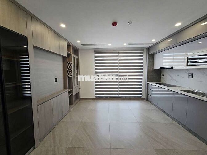 🏡☘️ Bán nhà Hoàng Quốc Việt, Cầu Giấy 7 tầng thang máy, gara ôtô, 65m