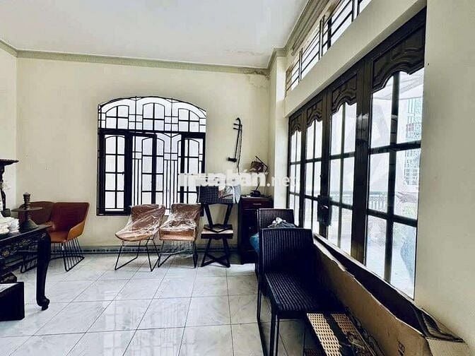 BIỆT THỰ NGUYỄN ĐÌNH CHÍNH, P8, PHÚ NHUẬN