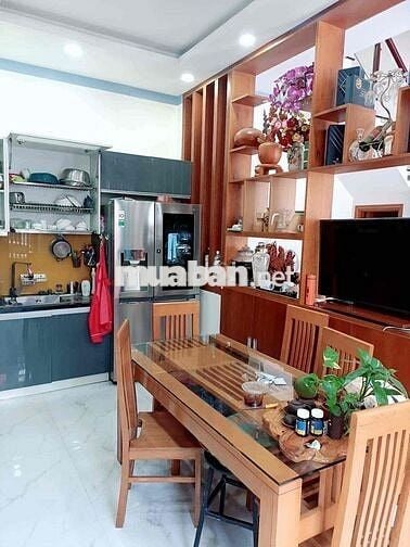 Khu VIP Đường số 10 - Nhà 1 trệt 2 lầu siêu đẹp – xe hơi đậu tận cửa –