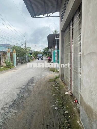 Nền nhà sổ đỏ 132m2 (Diện tích sử dụng sẽ nhiều hơn)