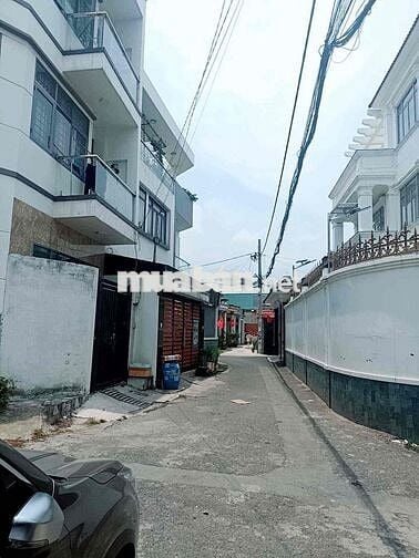 Khu VIP Đường số 10 - Nhà 1 trệt 2 lầu siêu đẹp – xe hơi đậu tận cửa –