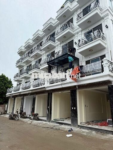 MỞ BÁN 10 CĂN LIỀN KỀ PHỤNG CHÂU 4Tx54m. ĐƯỜNG RỘNG 10, 3 XE TẢI TRÁNH