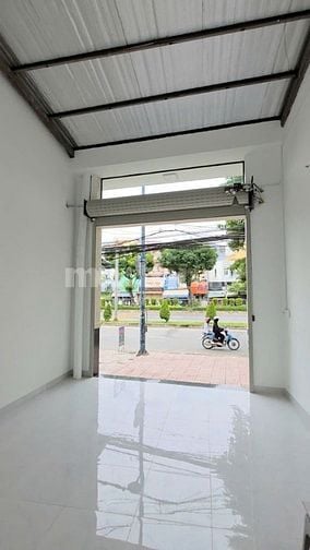 Bán nhà mặt tiền 550m², Đường Trường Chinh, P.Đông Hưng Thuận 